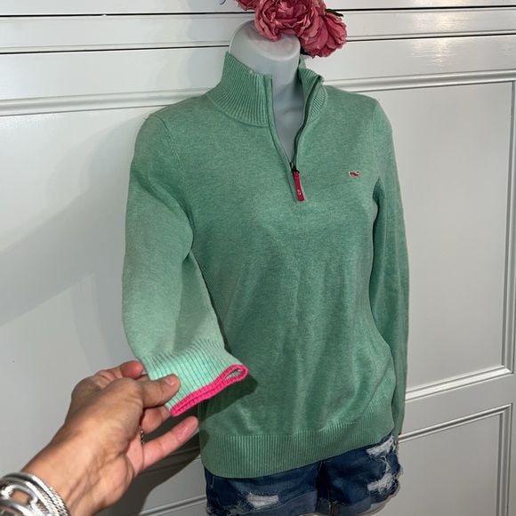 Vineyard Vines Sweater 🐳 🏖️ - Picture 5 of 10